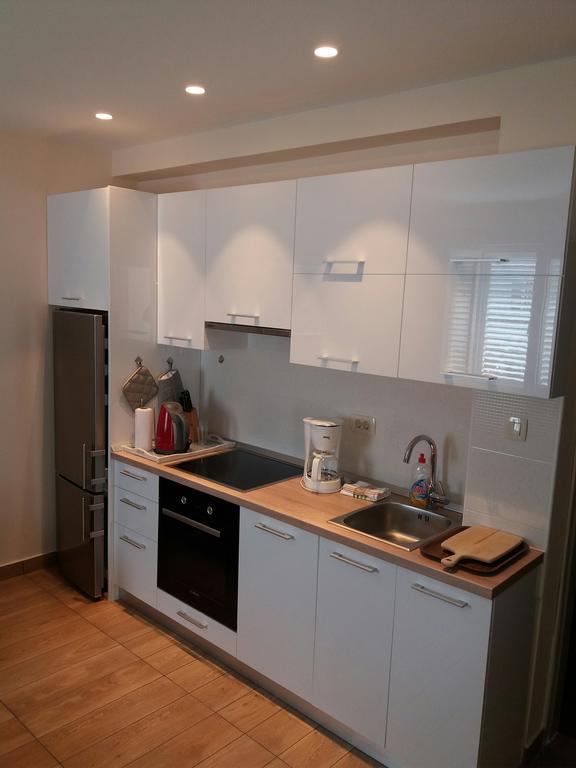 Apartment Maria Banjol Bagian luar foto